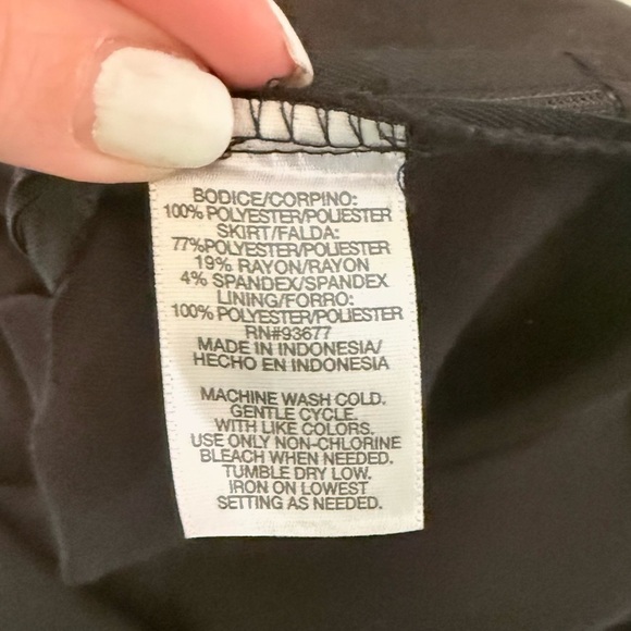 New with tags red and black sleeveless party dress - Picture 7 of 15